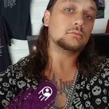 Barry Horvath's Instagram, Twitter & Facebook