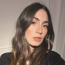 Isabel Vera's Instagram, Twitter & Facebook