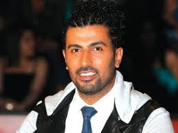 السابق اسم معناه يدل على النعومة والجمال. Ø§Ù„Ù…Ø®Ø±Ø¬ Ù…Ø­Ù…Ø¯ Ø³Ø§Ù…Ù‰ ÙŠØºØ§Ø²Ù„ Ø²ÙˆØ¬ØªÙ‡ Ù…Ù‰ Ø¹Ù…Ø± Ø¹Ù„Ù‰ Ø§Ù„Ù‡ÙˆØ§Ø¡ Ø¹ÙŠÙ†