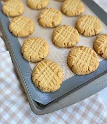 Soft Chewy Peanut Butter Cookies Made With Cake Mix Recipe In 2020 Peanut Butter Cookies Soft Peanut Butter Cookies Cake Mix