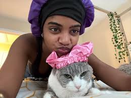 Hi everyone! this is my boy Klaus, he's a polydactyl mainecoon that I'll be  bringing home in April. I'll be a first time cat mom and I just wanna make  sure I