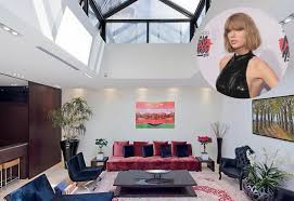 Last week, the red carpet season concluded with the 2021 … Taylor Swift S Ny Townhouse 18m Home Stratosphere