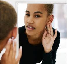 OK so I'm in a pickle, I started in a new shop a while back. I know the  owner, they are a friend. They rarely tattoo, never buy supplies ( no biggie