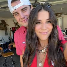 marisa cahill (@marisaaareneee__) • Instagram photos and videos