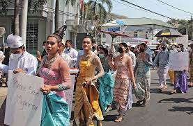 Republic of the union of myanmar）、通称ミャンマーは、東南アジアのインドシナ半島西部に位置する共和制国家。 é¬¼æ»…ã‚³ã‚¹ãƒ—ãƒ¬ã‚‚ ãƒŸãƒ£ãƒ³ãƒžãƒ¼ã®è‹¥è€… ï½šä¸–ä»£ ã¯ãƒ‰ãƒ¬ã‚¹ã‚„snsã§éŠƒã«æŠµæŠ— æ±äº¬æ–°èž Tokyo Web