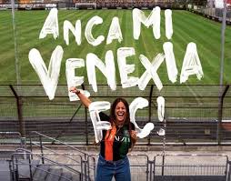 Profilo twitter ufficiale del venezia fc venezia fc femminile ретвитнул(а) fanpage.it. Venezia Fc
