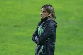 Rosario, provincia de santa fe, argentina, 17 de diciembre de 1980) es un retirado futbolista amateur y actual ayudante técnico del club universidad de chile de la primera. Sebastian Beccacece Satisfecho Por El Triunfo Fue Muy Merecido Tyc Sports