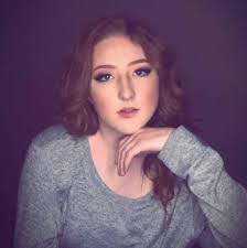 Melinda Clement's Instagram, Twitter & Facebook