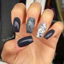 We're talking velvet, confetti, holographic. 81 Dark Fashion Nail Colors For New Years Koees Blog Beautiful Nails Nail Designs Nails