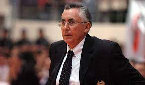Aydın örs döneminde efes altyapıdan çok önemli oyuncular çıkarmış ve bu oyunculardan bazıları nba'de türkiye, aydın örs yönetiminde 37 karşılaşma yaptı. Insohiuyvhsclm