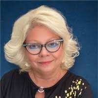 Lori Choat's Instagram, Twitter & Facebook