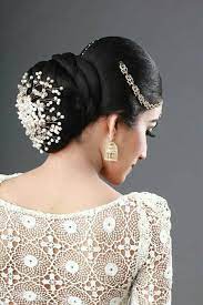 Pin By Yashodara R On Kandyan Brides Kandyan Brides Bridal Hair Bun Hairstyles