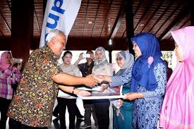 Perpanjangan program bantuan sosial tersebut tak lain untuk memulihkan perekonomian masyarakat indonesia. Dana Bantuan Pkh Tahap Ketiga Cair Pemerintah Provinsi Jawa Tengah