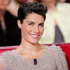 Alessandra sublet, 29 ans, débute sa carrière de journaliste en 1997 à nostalgie, puis à mtv new depuis 2004, alessandra sublet animait les chroniques bon plan et quoi de neuf tous les jours dans. Remontee Alessandra Sublet Regle Ses Comptes Elle