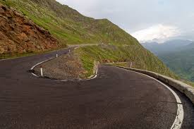If you drive along the timmelsjoch high alpine road, the highest pass of the eastern alps, you can enjoy a majestic view of the ötztal alps. Best Time For Timmelsjoch In Austria 2020 Best Season Rove Me