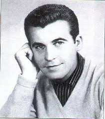 What information is available about Elsie Strong, a musician from the  Tidewater area of Virginia?