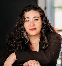 Melissa Blough's Instagram, Twitter & Facebook