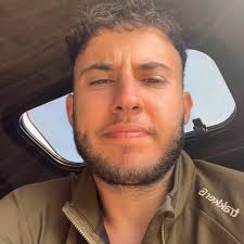 Was thinking of getting 3 more sterbai instead of plecko they do more of a  clean up than pleckos is that right or am I wrong🤷🏻‍♂️