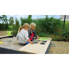 Man erstaunt immer wieder aufs neue, wie die kleinsten sich beispielsweise mit dem bloßen befüllen der formen ganz lang beschäftigen. Exit Aksent Holzsandkasten Mit Kuche Bei Outdoor Toys Ch Kaufen