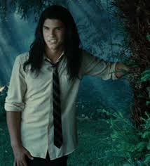 Be honest — is jacob hotter with longer hair or shorter hair? Jacob Black Twilight Taylor Lautner Character Profile Writeups Org