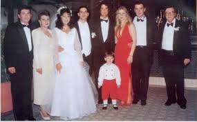 Una serie de trinos despertaron las suspicacias y especulaciones sobre dos amigos que fueron esposos hace algunos años, se trata de margarita rosa de francisco y carlos vives. Carlos Alberto Vives Restrepo Su Biografia