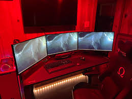 The ultimate modern computer desk for gaming. Finally Got My Magnus Desk Secretlab