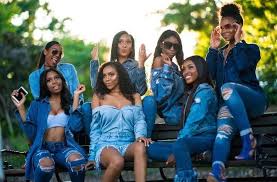 Bff Best Friend Photoshoot Ideas Black Girls Best Friends Photoshoot All Denim Denim On Denim Outfits Photo De Meilleure Amie Beautes Noires Photographie D Ami