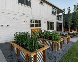 Heinrich hansjakob cuvee rivaner & grauburgunder qba trocken 1l von badischer winzerkeller weltweit liefern lassen. Building A Raised Garden Bed On Wheels Wandgestaltung Wohnzimmer Gardening Simple Diy Herb So You Want To Build A Raised Garden Bed Do You