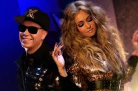 Raymix y paulina rubio llevan 'tú y yo' y su famoso reto de redes sociales al escenario de los premios billboar. Raymix Paulina Rubio S Tu Y Yo Video Watch Billboard