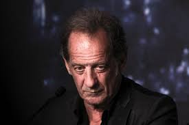 Photo : Vincent Lindon fête aujourd'hui son 65ème anniversaire...Vincent  Lindon assiste à la conférence de presse du film Le Deuxième Acte avant le  77e Festival de Cannes au Palais des Festivals à Cannes, France. Photo par  David Boyer/ABACAPRESS ...