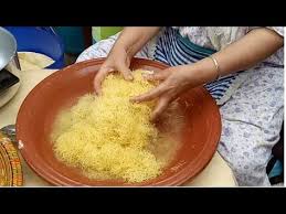 سفة ديال الشعرية سريعة التحضير من يد طباخة ماهرة Youtube Food Spices Coconut Flakes