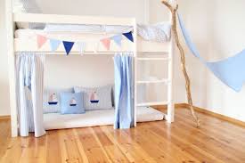 Meist wird das große bett für kinder zwischen dem dritten und sechsten lebensjahr gekauft. Hochbettvorhange Blau Etsy Gardinen Kinderzimmer Kinder Zimmer Betten Fur Kinder