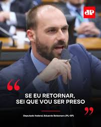 Eduardo Bolsonaro (PL-SP) afirmou, nesta quarta-feira (06), que pretende  permanecer nos Estados Unidos em busca de mais sanções contra o Brasil. Em  entrevista ao jornal O Globo, o deputado federal disse que