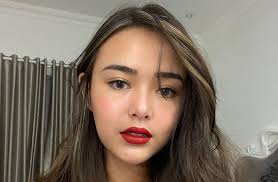 Ia mendapatkan kado istimewa dari sang kekasih, amanda manopo. Amanda Manopo Ungkap Alasan Putus Dari Christ Laurent Okezone Celebrity