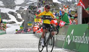 Ganar el giro de italia era una empresa bien difícil para un egan bernal que llegaba de unos días muy grises por el complicado problema de espalda que debió enfrentar en los últimos meses pero que se hizo aún más duro por la estrategia empleada por sus rivales europeos que quisieron demolerlo con un ritmo endemoniado que no tuvo un instante de tregua en todo el recorrido. Egan Bernal Es Campeon Del Tour De Suiza Previo Al Tour De Francia Antena 2