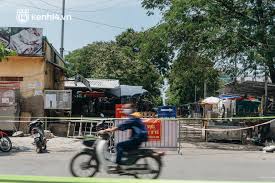 Jun 29, 2021 · cảnh nhộn nhịp bên ngoài chợ đầu mối hóc môn sau lệnh đóng cửa sau khi chợ đầu mối nông sản hóc môn (tp.hcm) tạm thời đóng cửa để phun khử khuẩn, nhiều tiểu thương vẫn buôn bán bình thường khu vực phía bên ngoài. 4w1vb Cfjvvk7m