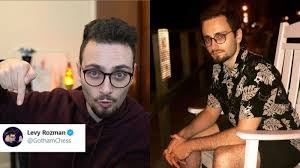 Levy rozman, known online as gothamchess, is a youtuber, twitch streamer, chess commentator, and chess international master. Siapa Gothamchess Bernama Asli Levy Rozman Viral Di Indonesia Setelah Duel Dengan Dewa Kipas Tribunnews Com Mobile