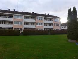 Die gesamte wohnung ist mit parkett ausgelegt und einer fußbodenheizung versehen, an den wänden befinden sich italienische. 4 Zimmer Wohnung Zum Verkauf 53123 Bonn Duisdorf Karl Leisner Strasse 9 Mapio Net
