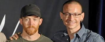 Bajista de Linkin Park explica porque no habló en el funeral de Chester  Bennington — Futuro Chile