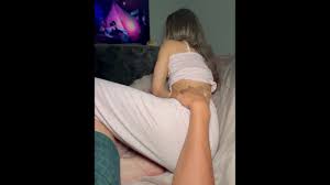 18_yo Bestfriend, what do you look like under your pajamas?