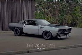 Aaron Beck It Runs Mobil Futuristik