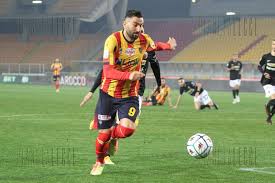), is an italian football club based in lecce, apulia.it currently plays in serie b, the second level of the italian football pyramid, and plays its home games at stadio via del mare which has a capacity of 31,533 spectators. Coda Due Alla Volta Il Lecce Vince Ancora