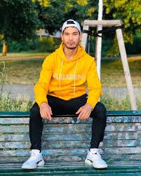 Pullandbear Pullover Berlinfood Defshop Defshop Deinupdate Winter Jackets Pullover Daily Pictures