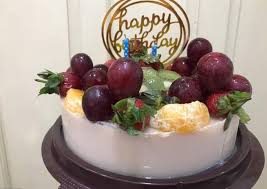 The signature birthday cake flavor mixed with pudding, marshmallow fluff, and whipped cream bring desserts to the next level! Resep Birthday Fruitty Pudding Oleh Foodsnote Cookpad