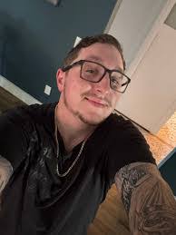 Karey Baker's Instagram, Twitter & Facebook