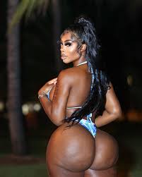 Bella Nuetch @realbellanuetch - Nights in Paradise | Page 9 of 16 |