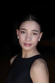 Francesca Stern's Instagram, Twitter & Facebook