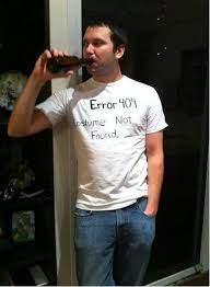 24 Disfraces De Halloween Que Pondran A Prueba Tu Creatividad Y Tu Originalidad Geeky Halloween Costumes Cheap Halloween Costumes Last Minute Halloween Costumes