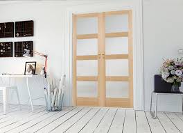 We have many white interior doors with glass for you to choose from that are a fantastic option that strays from the traditional glass panel doors. Oak Shaker 4 Light Frosted Glass Internal Door Pair Green Tree Doors