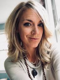 Bobbie Ackerman's Instagram, Twitter & Facebook